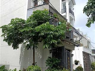 Giảm 800t ,gấp bán nhà 3 tầng,hxh 6m ,dt 80 m2,gần đại học tài chính, lã xuân oai,chỉ 6,3 tĩ