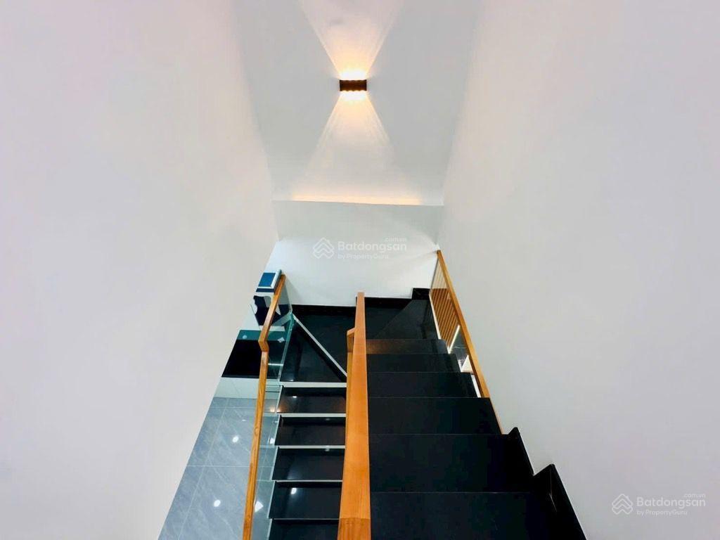 Mặt tiền nhánh ht17 2 tầng nở hậu giá 4.92 tỷ