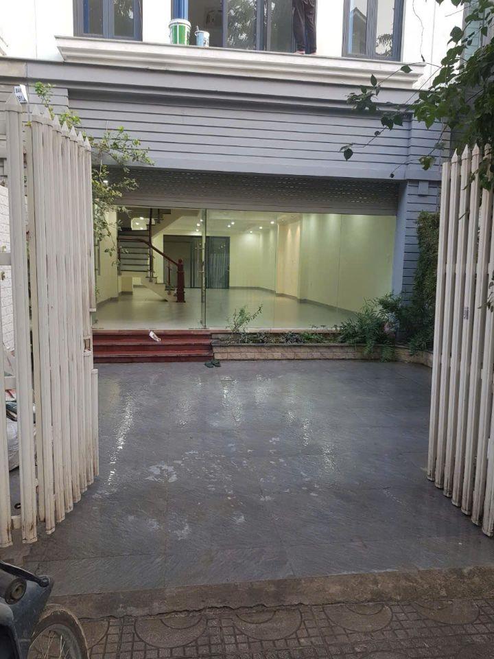 CHỦ GẤP BÁN GIẢM NGAY 2 TỶ! NHÀ ĐẸP 160M2 MẶT TIỀN 8M, ĐANG CÓ DÒNG TIỀN 30TR/THÁNG
