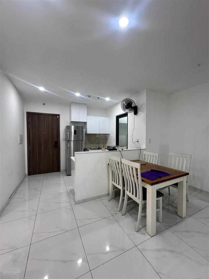 Chuyển nhượng căn góc precia 2pn full nội thất  6,2 tỷ còn thương lượng
