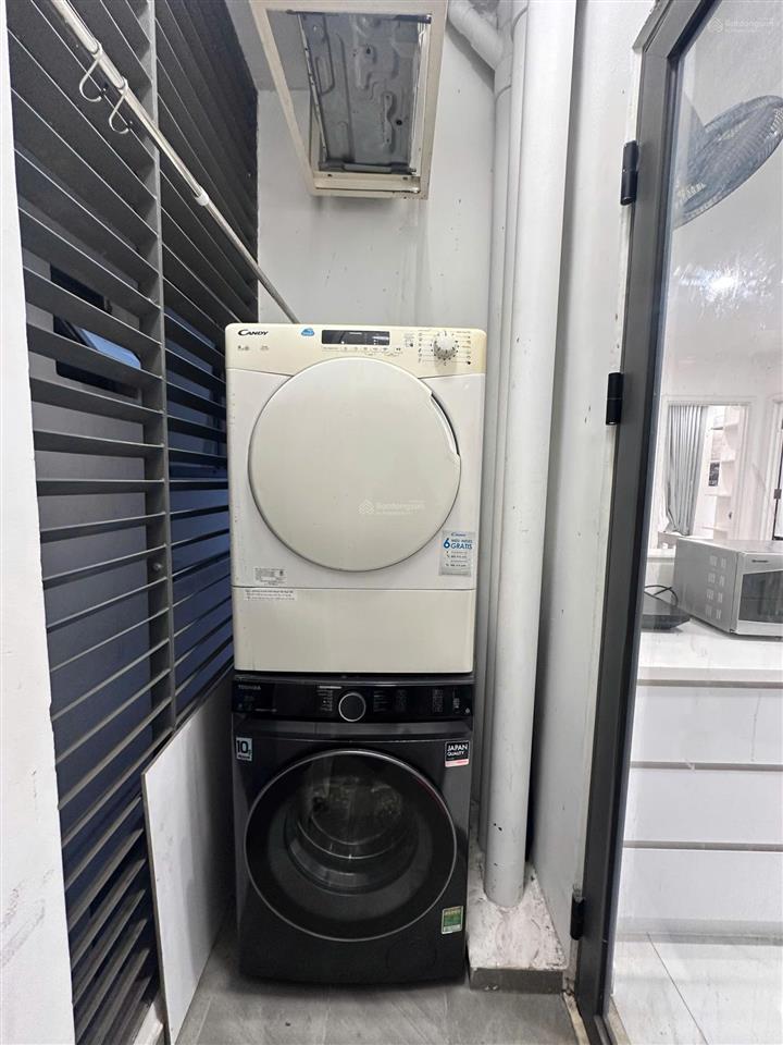 Chuyển nhượng căn góc precia 2pn full nội thất  6,2 tỷ còn thương lượng