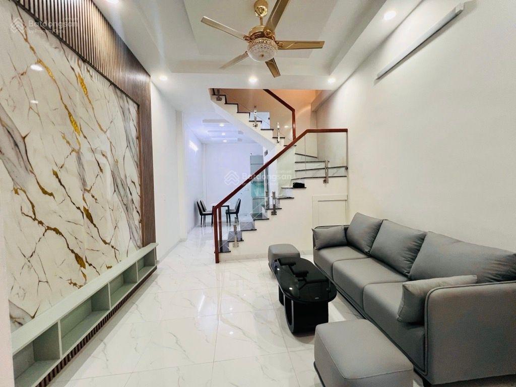 Khu hiếm nhà bán nguyễn cửu vân giáp q1 gần 35m2 giá 5.x tỷ