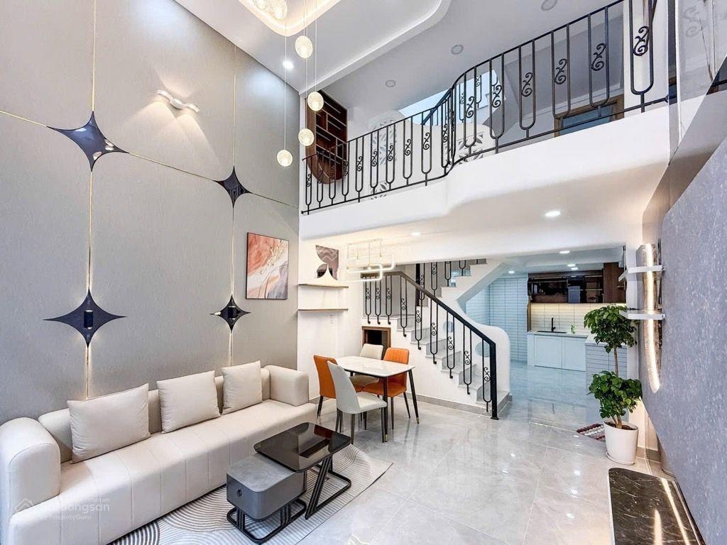 Bán nhà gần chợ thị nghè giáp q1  dt gần 50m2 nở hậu tài lộc