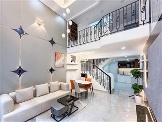 Bán nhà gần chợ thị nghè giáp q1  dt gần 50m2 nở hậu tài lộc