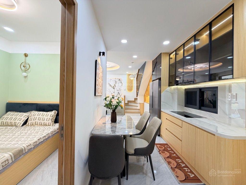 Bán nhà gần chợ bà chiểu diện tích 44m2 3 phòng ngủ giá chỉ 6.x tỷ