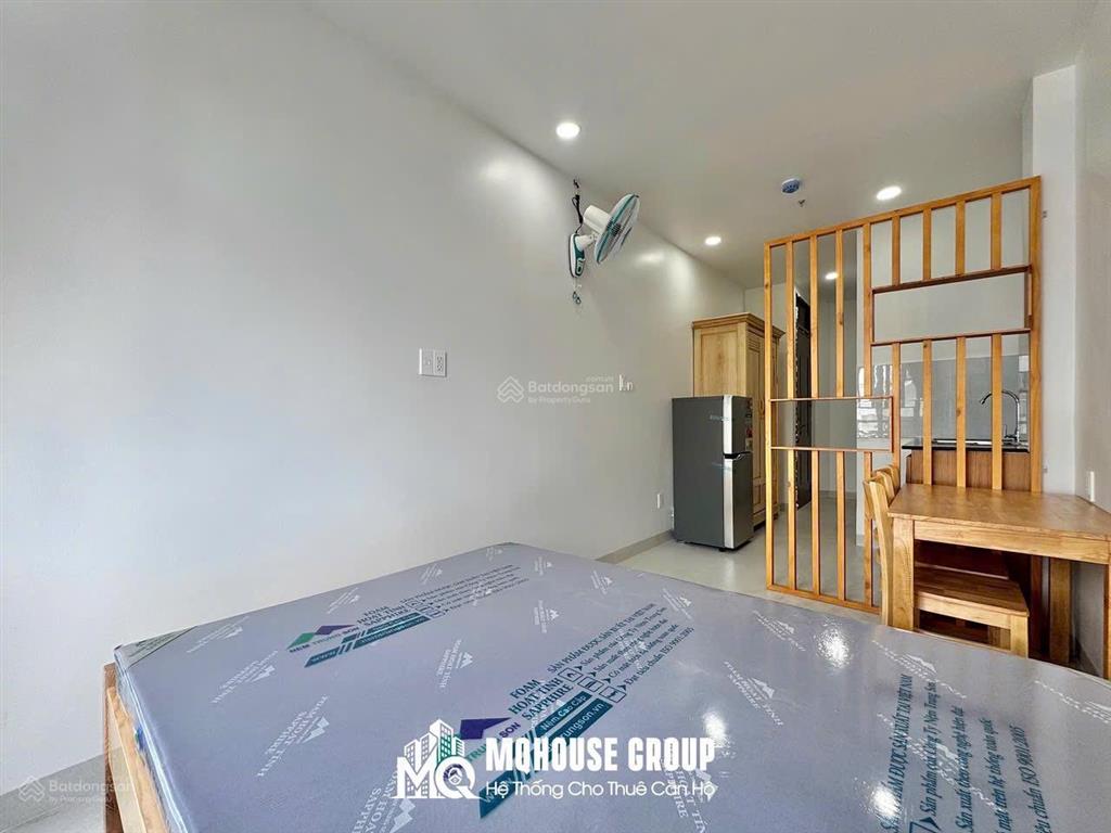 Cho thuê studio tách bếp/ban công khu
tân sơn  emart phan huy ích