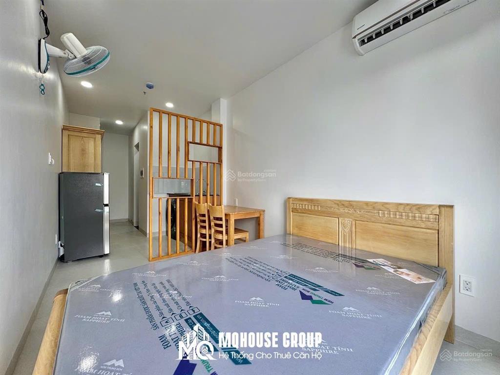 Cho thuê studio tách bếp/ban công khu
tân sơn  emart phan huy ích