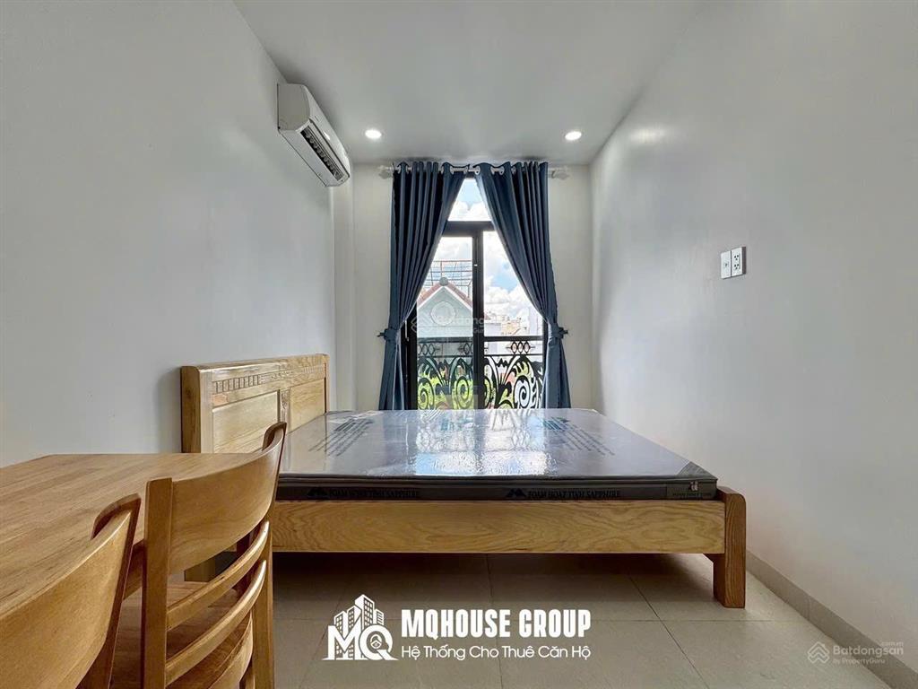 Cho thuê studio tách bếp/ban công khu
tân sơn  emart phan huy ích