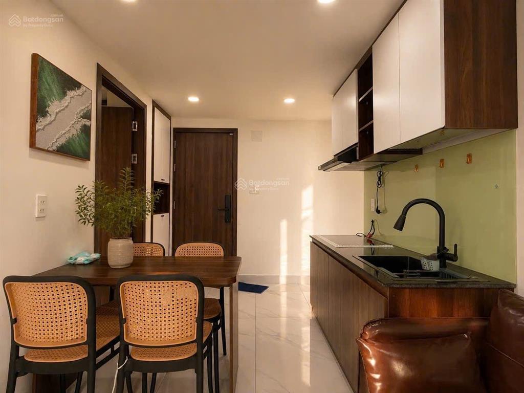 Cho thuê căn 2pn full nội thất cao cấp, sân sau ngay ngã 5 hàng xanh, gần đh vlu