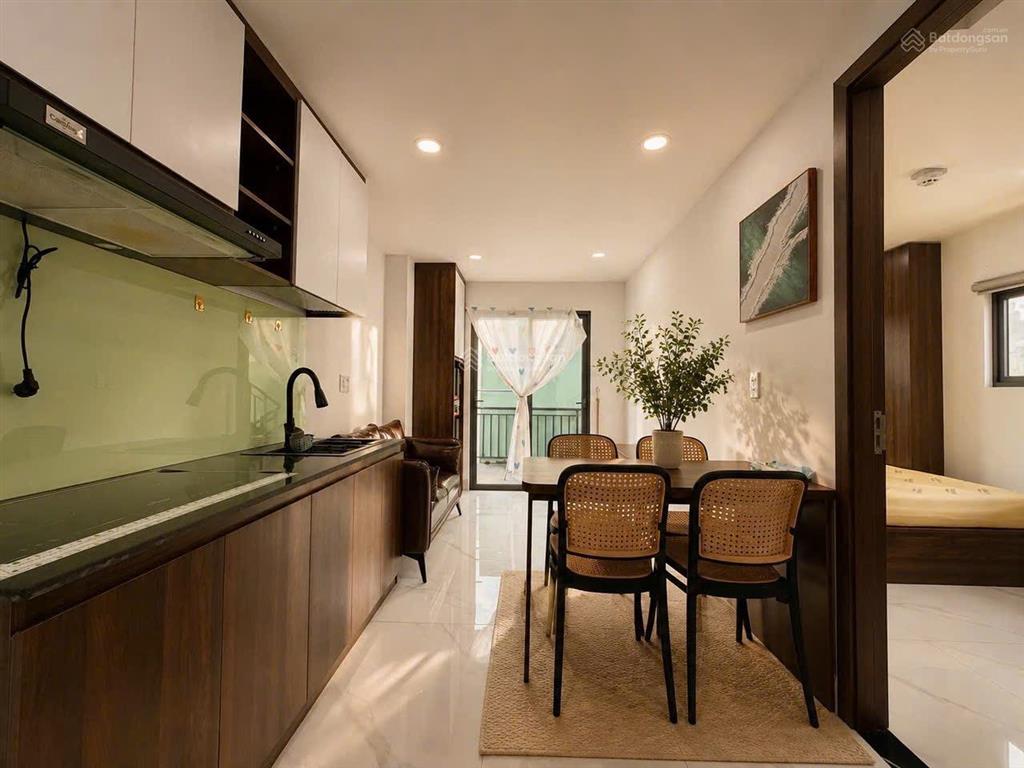 Cho thuê căn 2pn full nội thất cao cấp, sân sau ngay ngã 5 hàng xanh, gần đh vlu