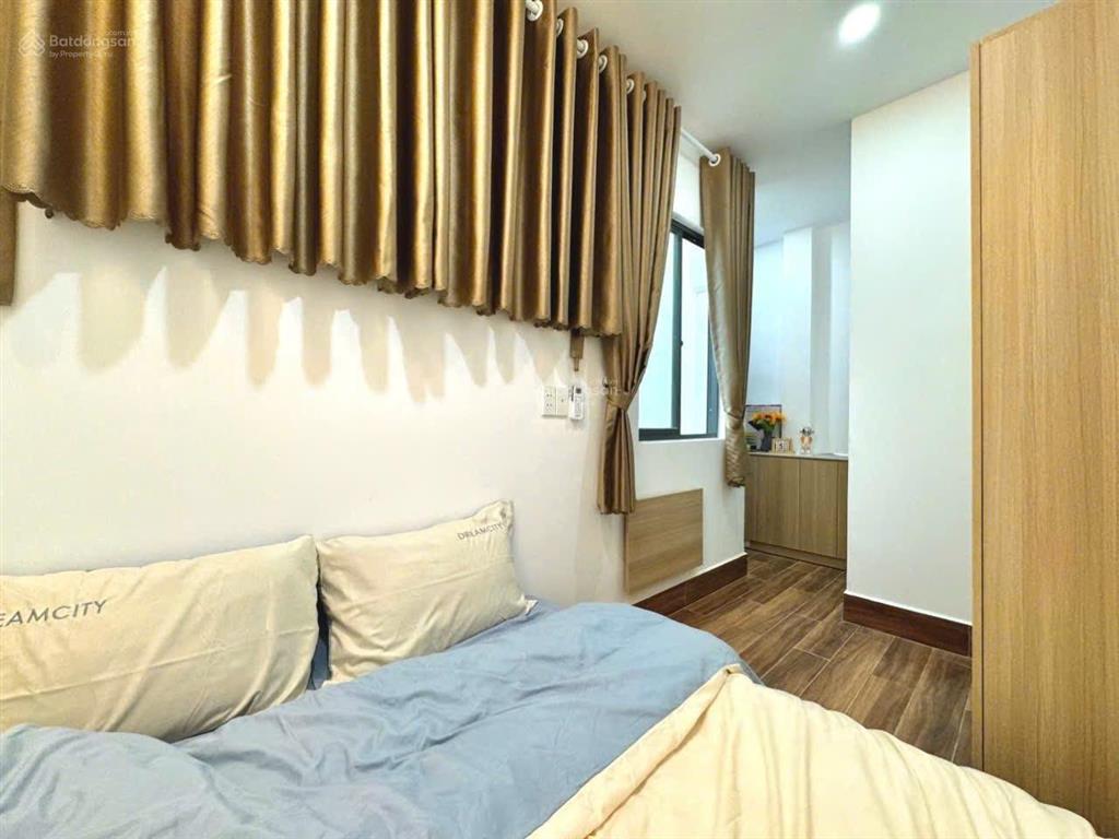 Cho thuê chdv full nội thất ban công/cửa sổ ngay cộng hoà, gần vaa, huit, huflit