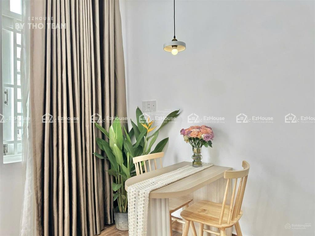 Cho thuê chdv full nội thất ban công/cửa sổ ngay cộng hoà, gần vaa, huit, huflit