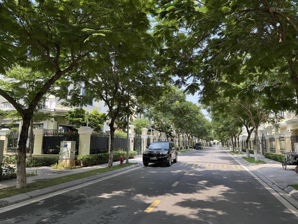 Chủ thiện chí bán nhanh biệt thự song lập giá tốt nhất dự án, trục đường đẹp căn đẹp ko lỗi nhỏ!
