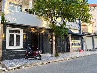 Nguyễn văn khối ngang gần 6m  3 tầng  mặt bằng kinh doanh đường 8m có vỉa hè, công viên trước nhà
