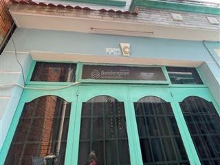 Nhà ng thần hiến 2p qua q1 sát cv cảng nhà rồng. đất hiện hữu ko qui hoạch 3.6 tỷ