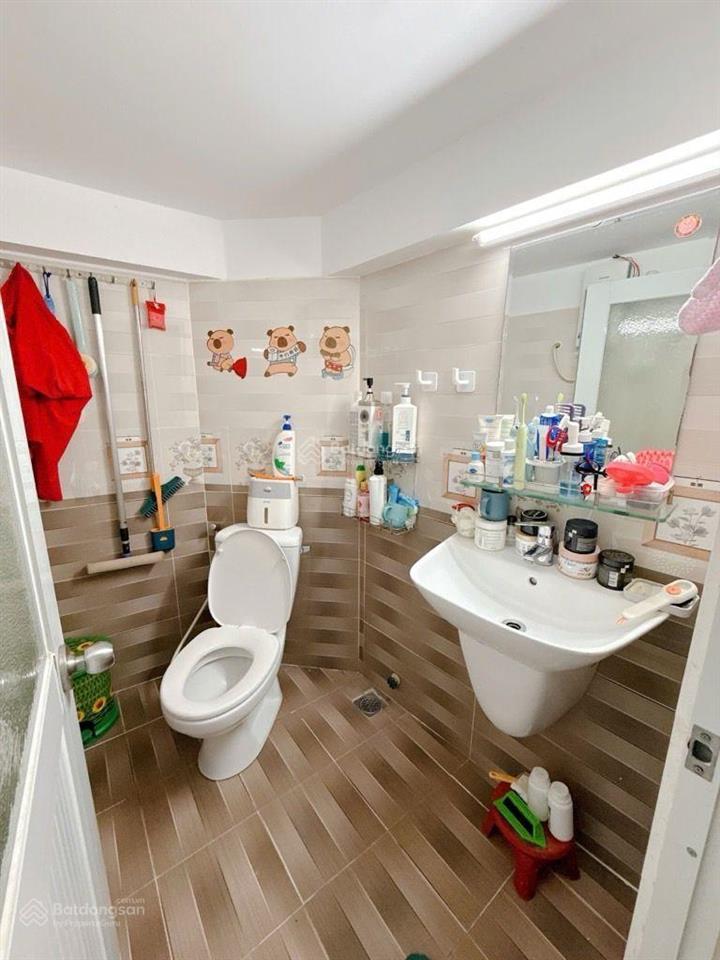 Nhà 3 tầng cách mt trần xuân soạn 30m  hẻm xe hơi sát himlam nhỉnh 6 tỷ
