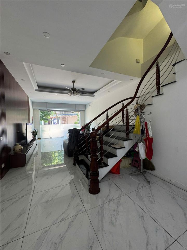 Nhà dân tự xây 75m2x 4t, mặt tiền 5m, khu phân lô giang biên  không gian sống tiện ích đẳng cấp