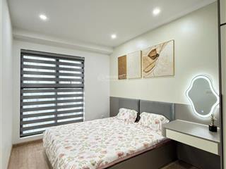Em thủy cần bán căn hộ có slot ôtô cực hiếm, 2 phòng ngủ2wc, bố trí cực thoáng, sổ đỏ, hd mon city
