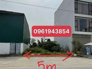 Cần tiền trả nợ bán nhanh lô đất mặt đường 90m2 giá 1tỷ2 bao phí.