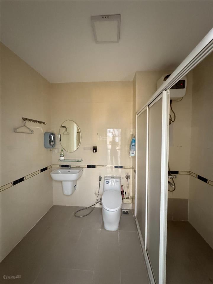 Cho thuê biệt thự phú mỹ hưng khu compound hưng thái 1, kế sc vivocity, 126m2(7x18) 3 lầu, 4pn, 4wc