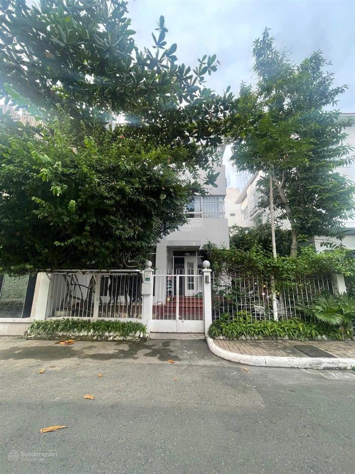 Cho thuê biệt thự song lập khu mỹ hưng, phú mỹ hưng, 180,5m2(9,5 x 19m)cạnh công viên hồ bán nguyệt