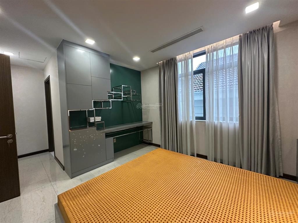 Cho thuê nhà phố phú mỹ hưng, đường số 10, khu nam quang 1, sát bên đường nguyễn đức cảnh, nhà đẹp