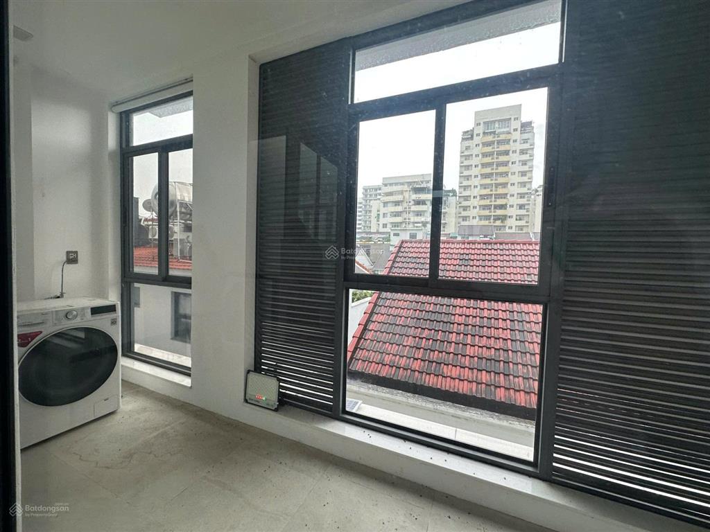 Cho thuê nhà phố phú mỹ hưng, đường số 10, khu nam quang 1, sát bên đường nguyễn đức cảnh, nhà đẹp
