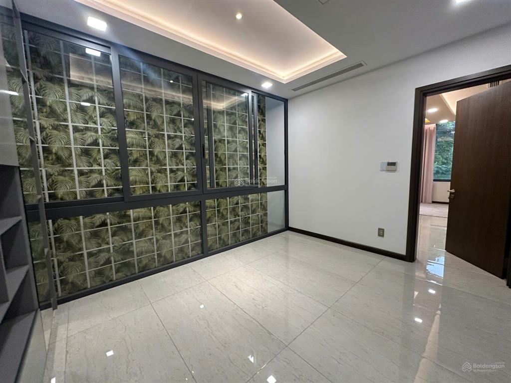 Cho thuê nhà phố phú mỹ hưng, đường số 10, khu nam quang 1, sát bên đường nguyễn đức cảnh, nhà đẹp
