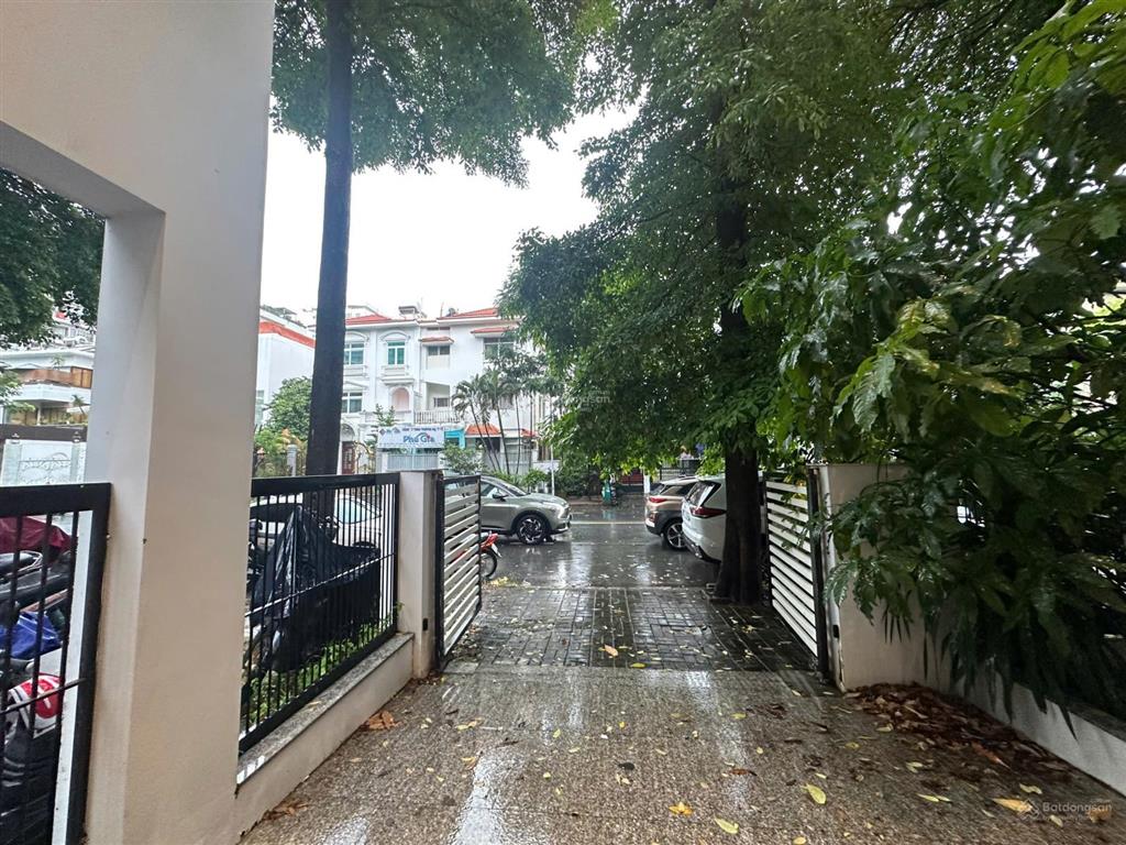 Cho thuê nhà phố phú mỹ hưng, đường số 10, khu nam quang 1, sát bên đường nguyễn đức cảnh, nhà đẹp