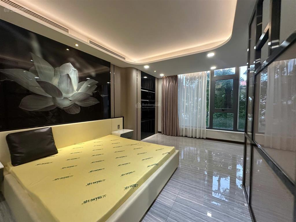 Cho thuê nhà phố phú mỹ hưng, đường số 10, khu nam quang 1, sát bên đường nguyễn đức cảnh, nhà đẹp