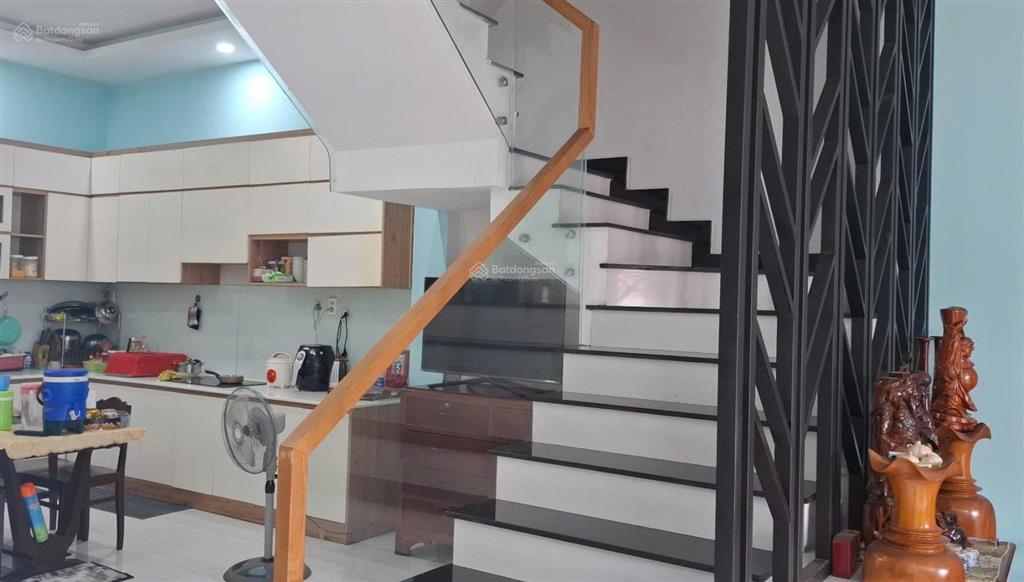 Nhà nhỏ đẹp có sân hxh 70m2 full nội thất gần cc felix,vista chỉ 5,9 tỷ