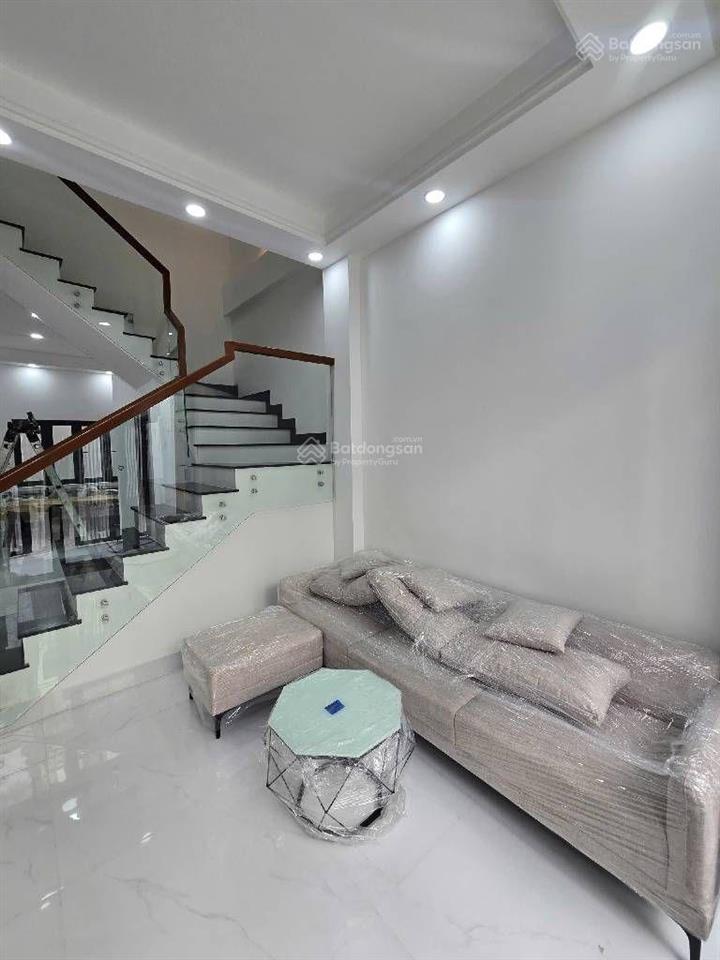Nhà 3 tầng mới đẹp 56m2 hxh gò cát q9 phong thuỷ tốt 6,4 tỷ