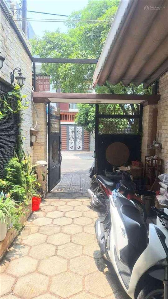 Nhà 3 tầng đỗ xuân hợp q9 sát q2 5' tới metro, sát global city 11,5 tỷ