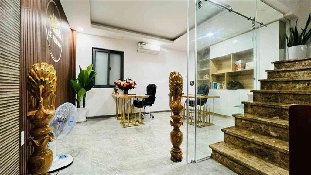 Không có căn thứ 2, nhà đẹp 4 tầng full nội thất 264m2 sàn hxh trung tâm lê văn thịnh q2