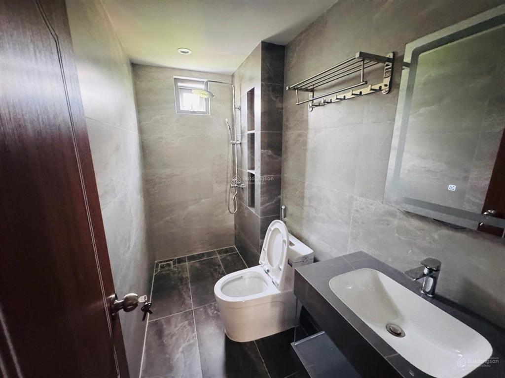 Nhà 4 tầng full nội thất 244m2 sàn mới đẹp nguyễn duy trinh q2 9,8 tỷ