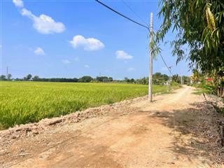 500 m2 thổ cư, nằm cách ql91 50 mét đường giao thông nông thôn kinh mới  kinh nhà lầu 6m ô tô