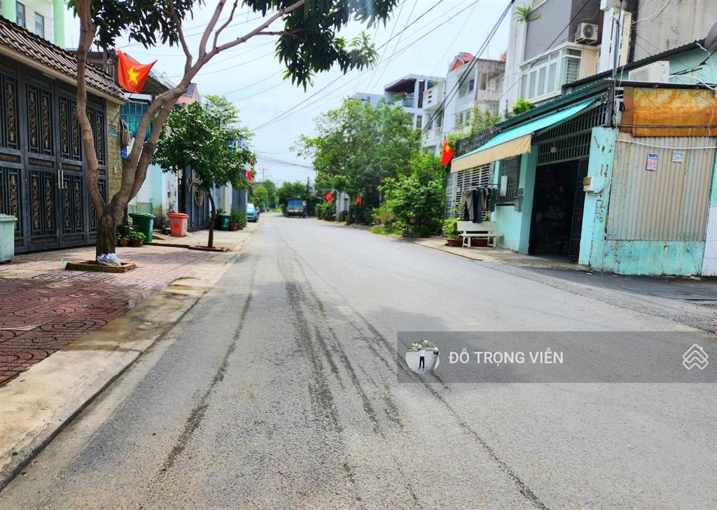 (4.2m x 31m) đất mặt tiền hẻm rộng 12m ngay vincom lê văn việt