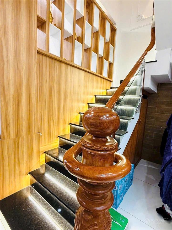 Nhà mới đẹp, sang trọng, gần mặt tiền bông sao, 4 tầng, (5x14m), nở hậu p5 q8