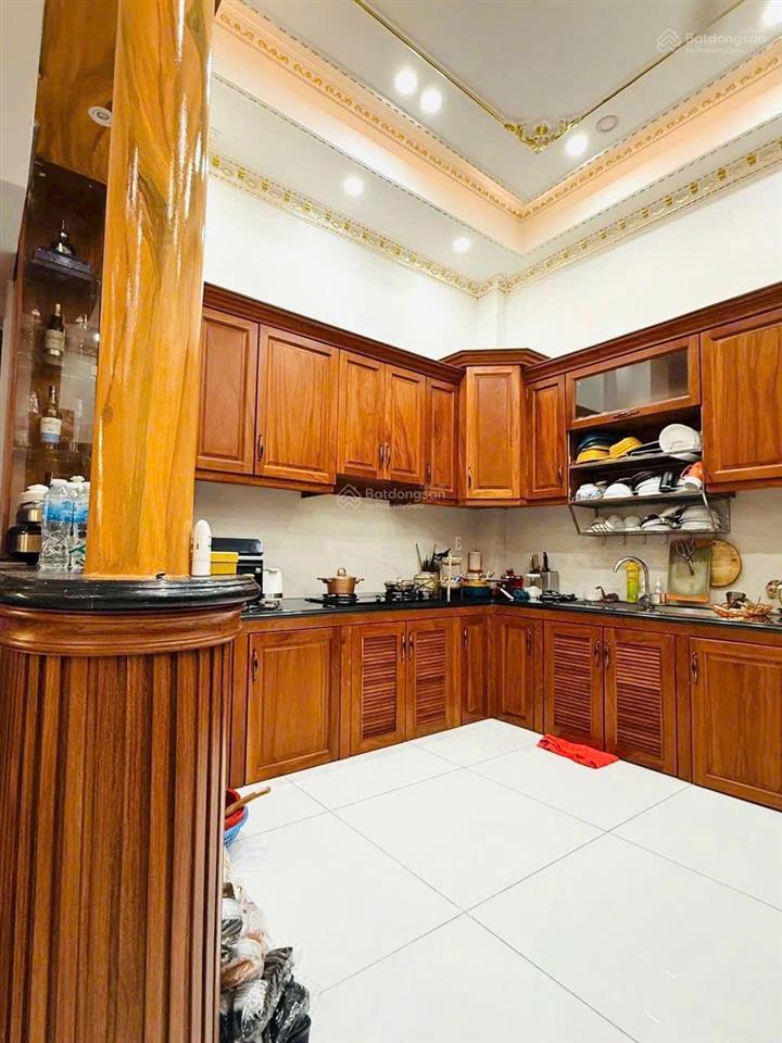 Nhà mới đẹp, sang trọng, gần mặt tiền bông sao, 4 tầng, (5x14m), nở hậu p5 q8