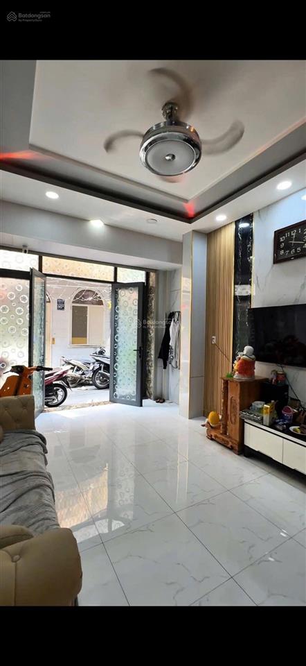 Bán nhà chính chủ ngay khu ẩm thực hồ thị kỷ p1, q10 cũ.
