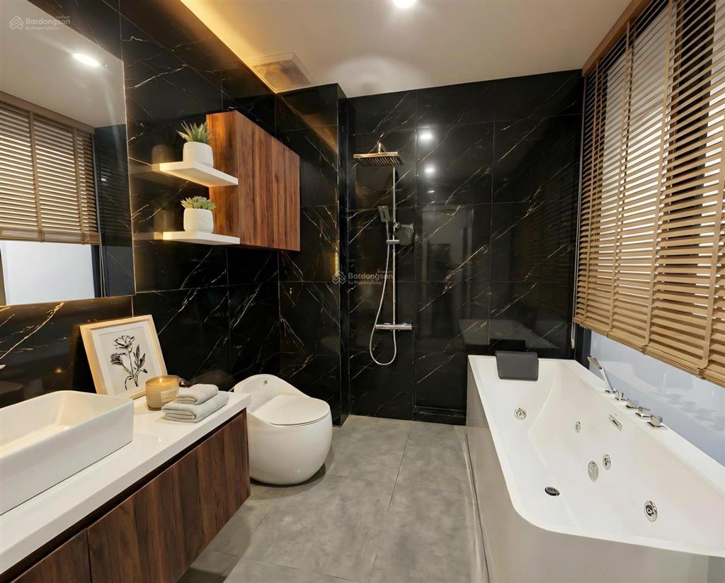 Bán nhà 3 tầng có sẵn dòng tiền thu nhập 40  50tr/th phạm văn chiêu p8 dt 4,4x23m giá 10.95 tỷ tl