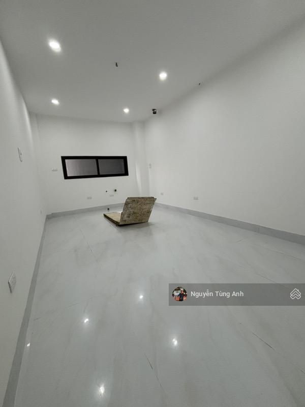 Bán nhà 46.8m (50m sử dụng) đức giang việt hưng long biên, 5 tầng, mặt tiền 3,5m, giá 10.3 tỷ