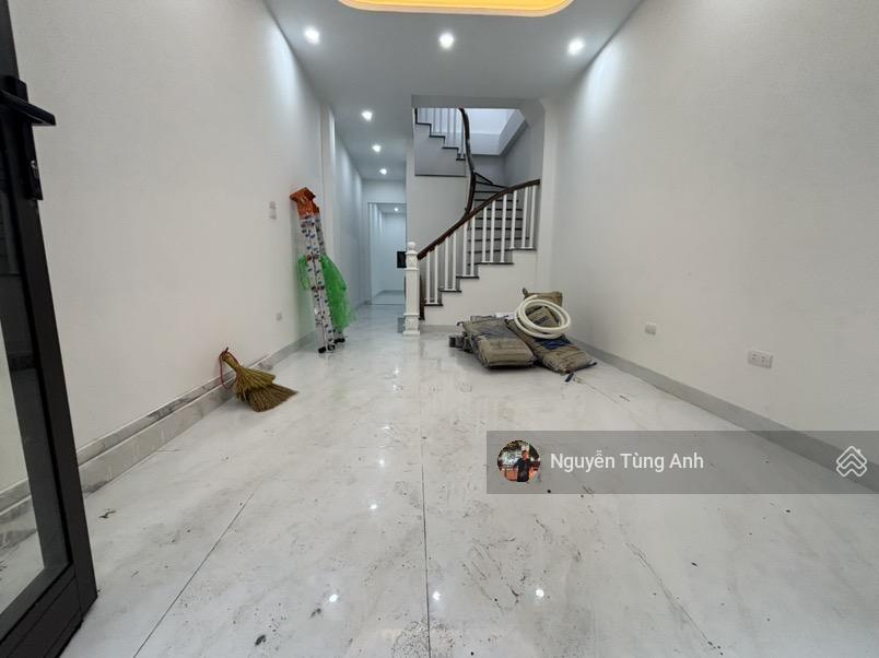 Bán nhà 46.8m (50m sử dụng) đức giang việt hưng long biên, 5 tầng, mặt tiền 3,5m, giá 10.3 tỷ