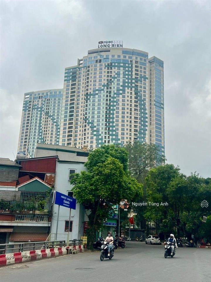 Bán đất ngõ 30 ngọc thuỵ 70.1m2 mặt tiền 3.4m ngõ thông giá 8 tỷ