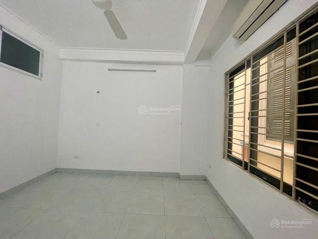 Nhà 43.8m ô cách, việt hưng mặt tiền 4m 3 tầng giá 7.5 tỷ