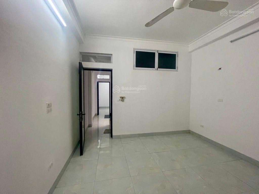 Nhà 43.8m ô cách, việt hưng mặt tiền 4m 3 tầng giá 7.5 tỷ