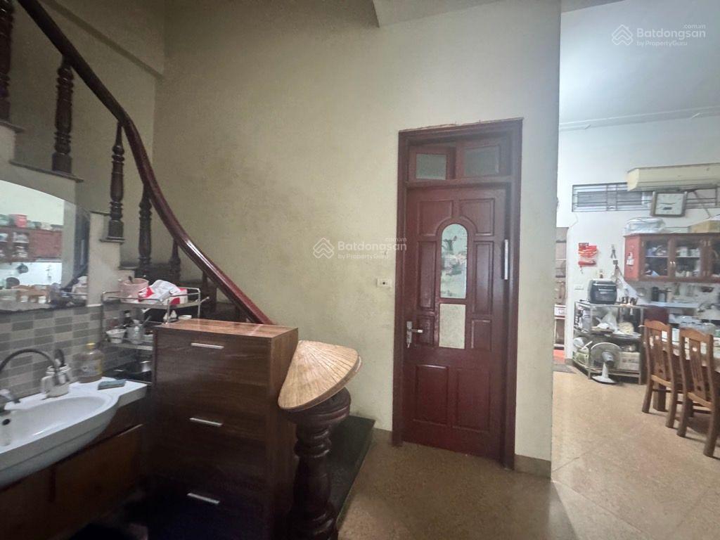 Bán nhà 140m trường lâm, mt 8.5m, 3.5 tầng, giá 21 tỷ lô góc, chia 2 lô, kinh doanh