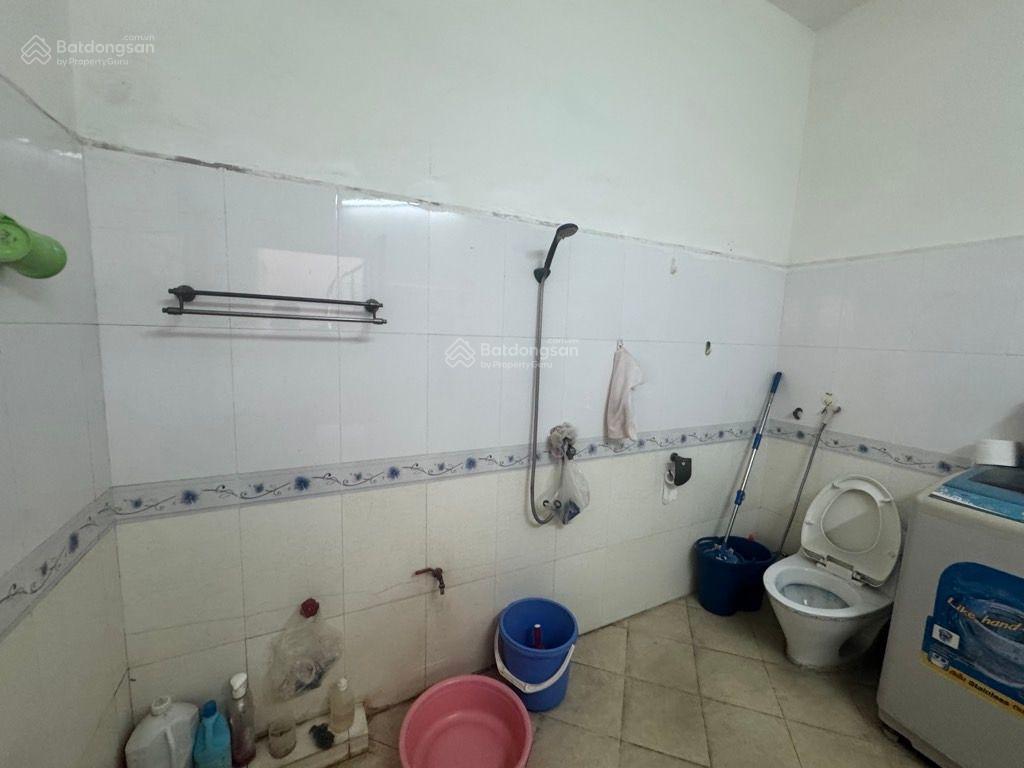 Bán nhà 140m trường lâm, mt 8.5m, 3.5 tầng, giá 21 tỷ lô góc, chia 2 lô, kinh doanh