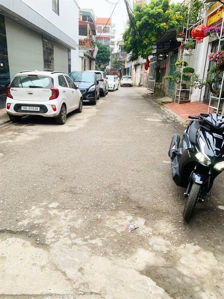 Nhà 110m2 ngô gia tự, long biên mặt tiền 5m 6 tầng thang máy giá 23.9 tỷ