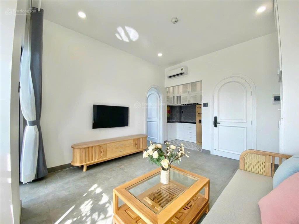Cho thuê căn hộ dịch vụ cao cấp ngay chân cầu sài gòn  khu compound